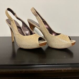 Platform slingbacks 4” heel